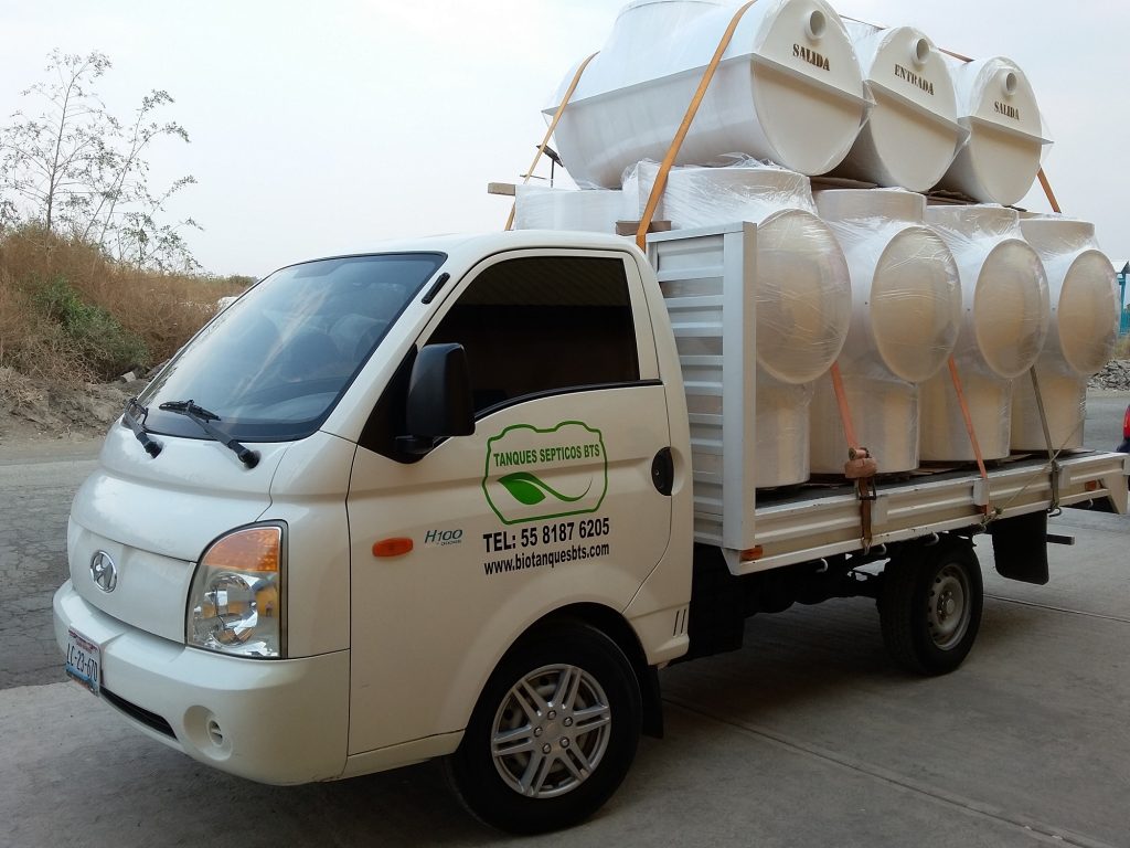 Tanques sépticos prefabricado en resina poliester y fibra de vidrio Hecho en México